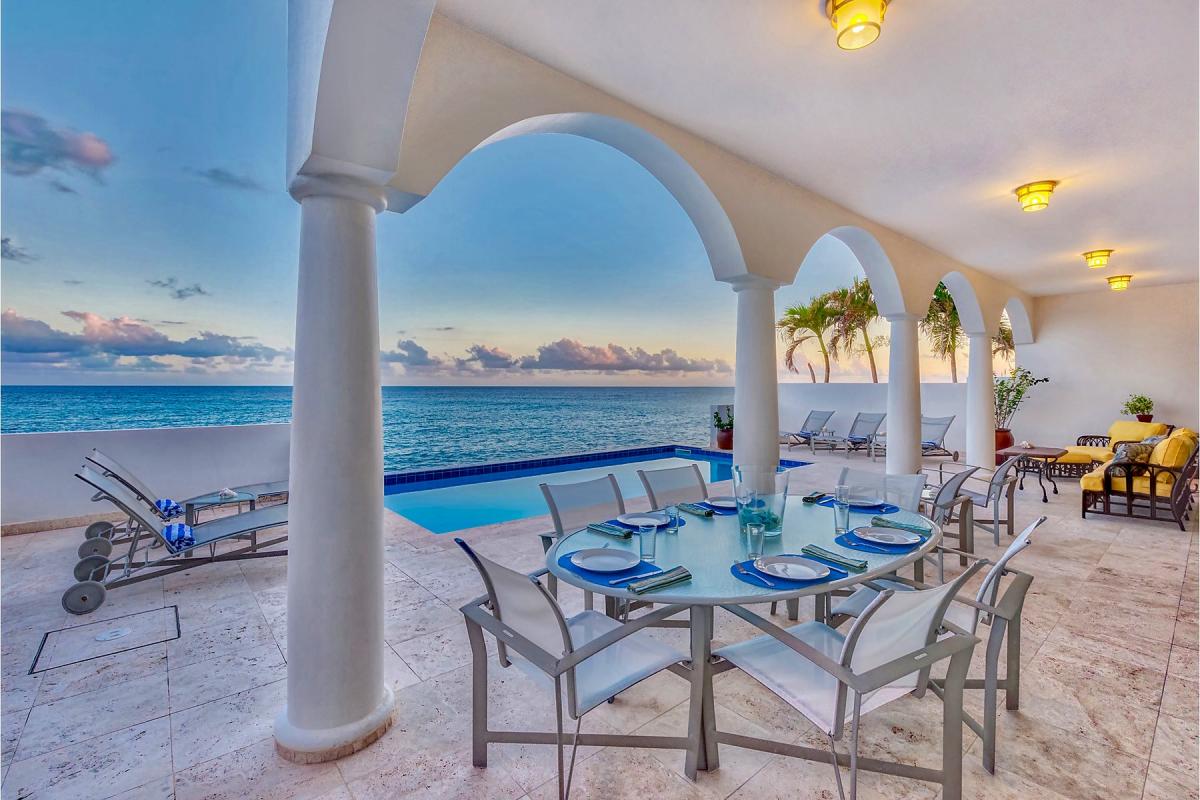 Pool Villa St Martin - Pool evening